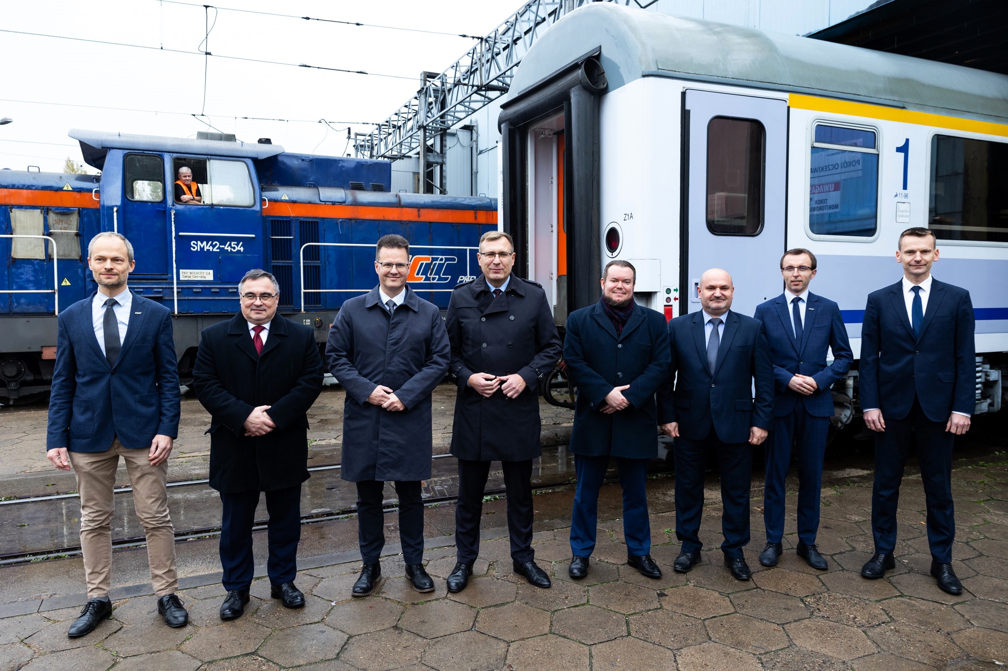 Podpisanie umowy z PKP IC na modernizację wagonów!